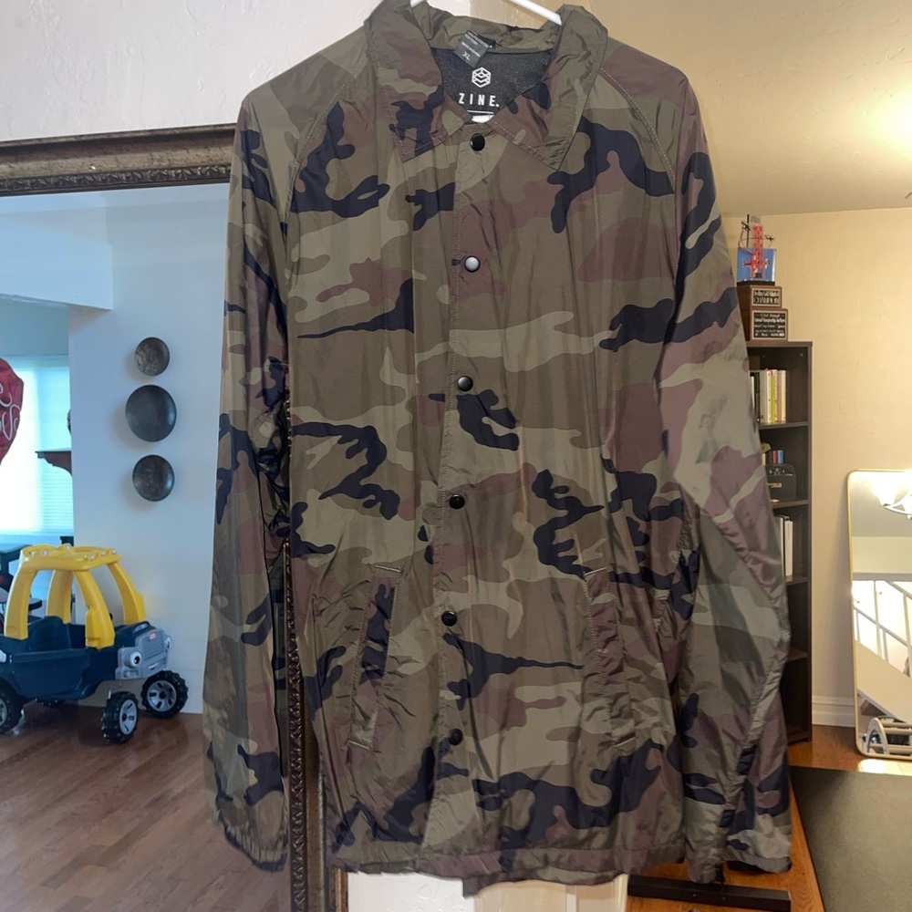 ZINE Men's Camo Windbreaker Jacket